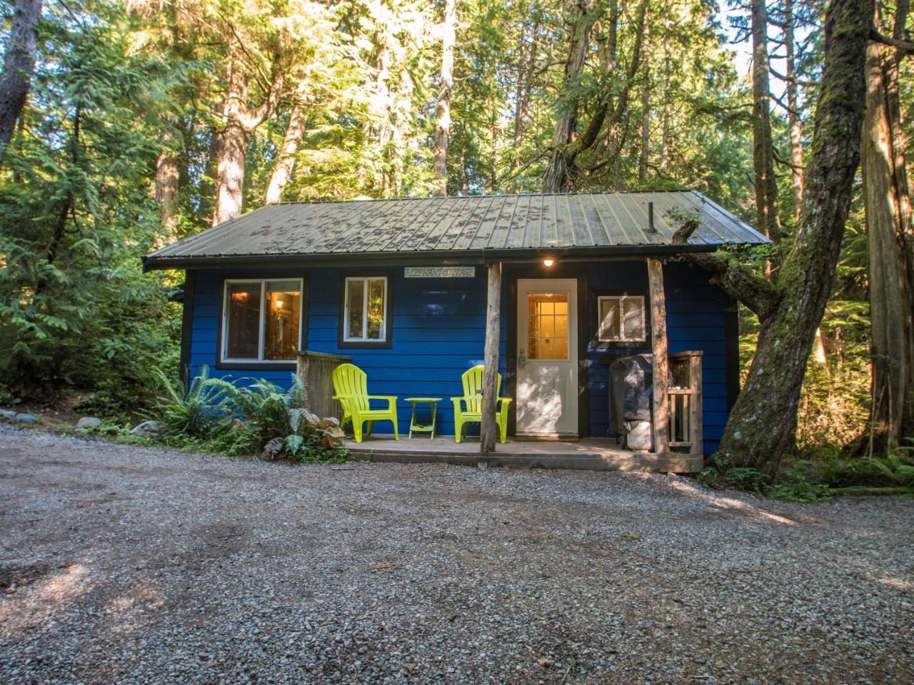 Surfs Inn Rainforest Cottages 우크루렛 외부 사진