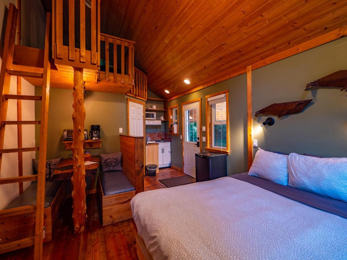 Surfs Inn Rainforest Cottages 우크루렛 외부 사진