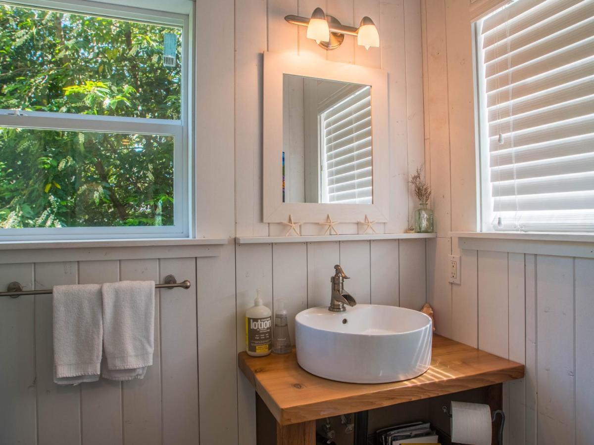 Surfs Inn Rainforest Cottages 우크루렛 외부 사진